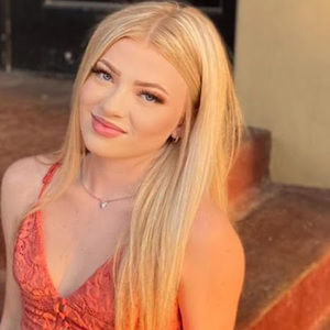 Meet your Posher, Hope